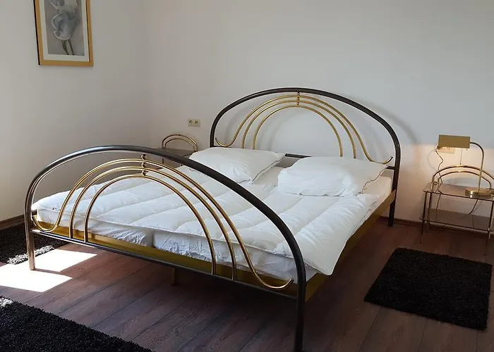 شقة & Gaestezimmer Rixner هيلبولتشتاين