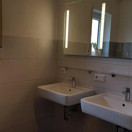 & Gaestezimmer Rixner Апартаменты Хильпольтштайн